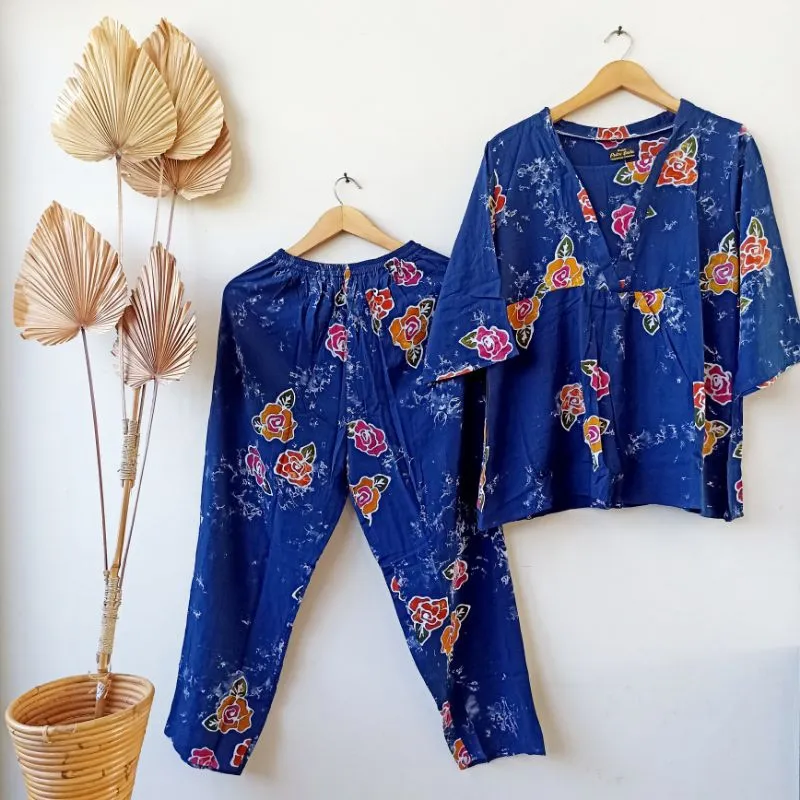 Varian Biru Bunga