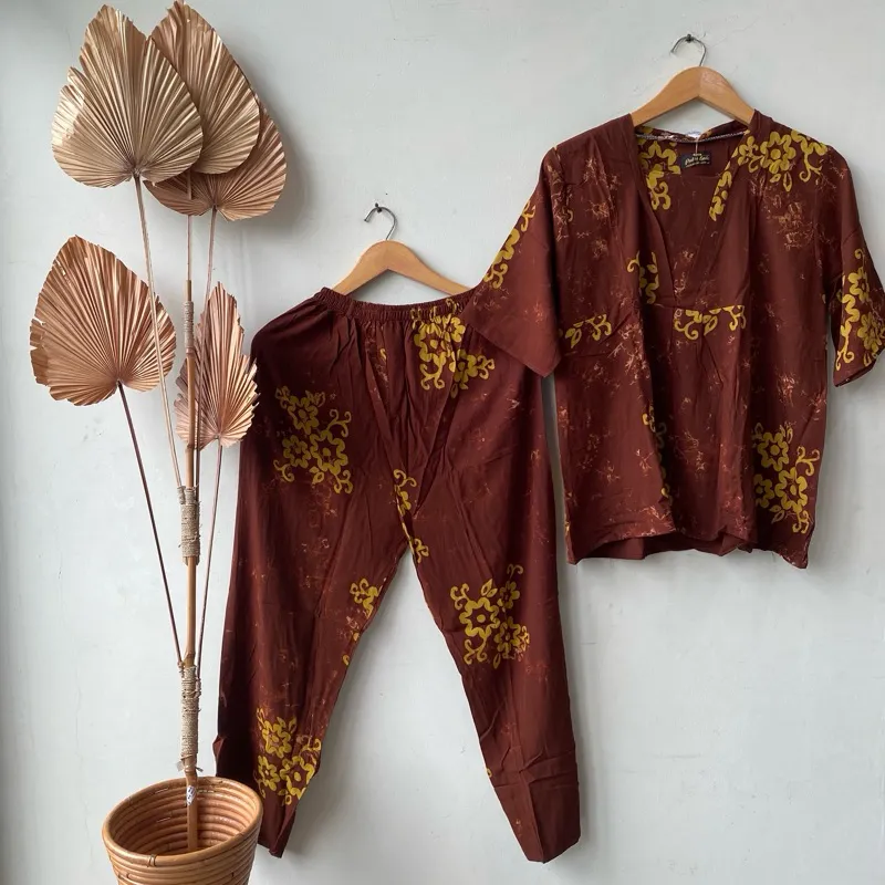 Varian Coklat Bunga