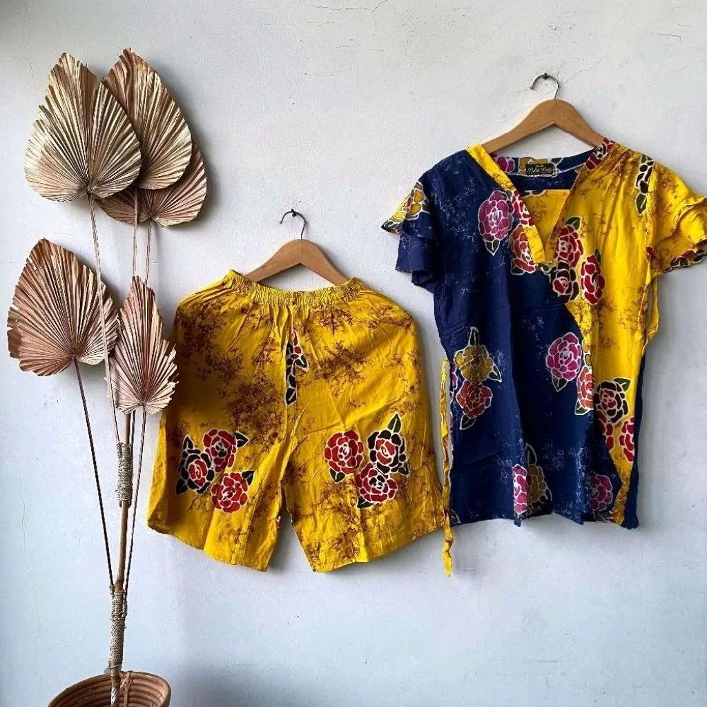 Varian Biru Kuning