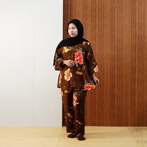 Varian Coklat Lily