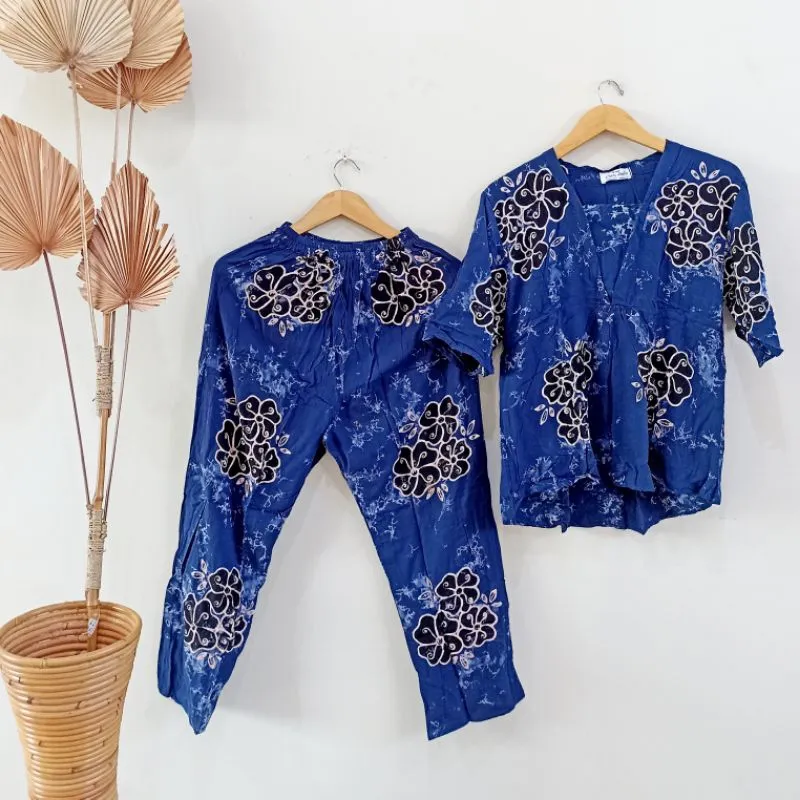 Varian Biru Bunga